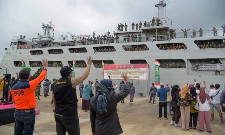 Gubernur Lepas Personel TNI yang Bantu Tangani Gempa NTB