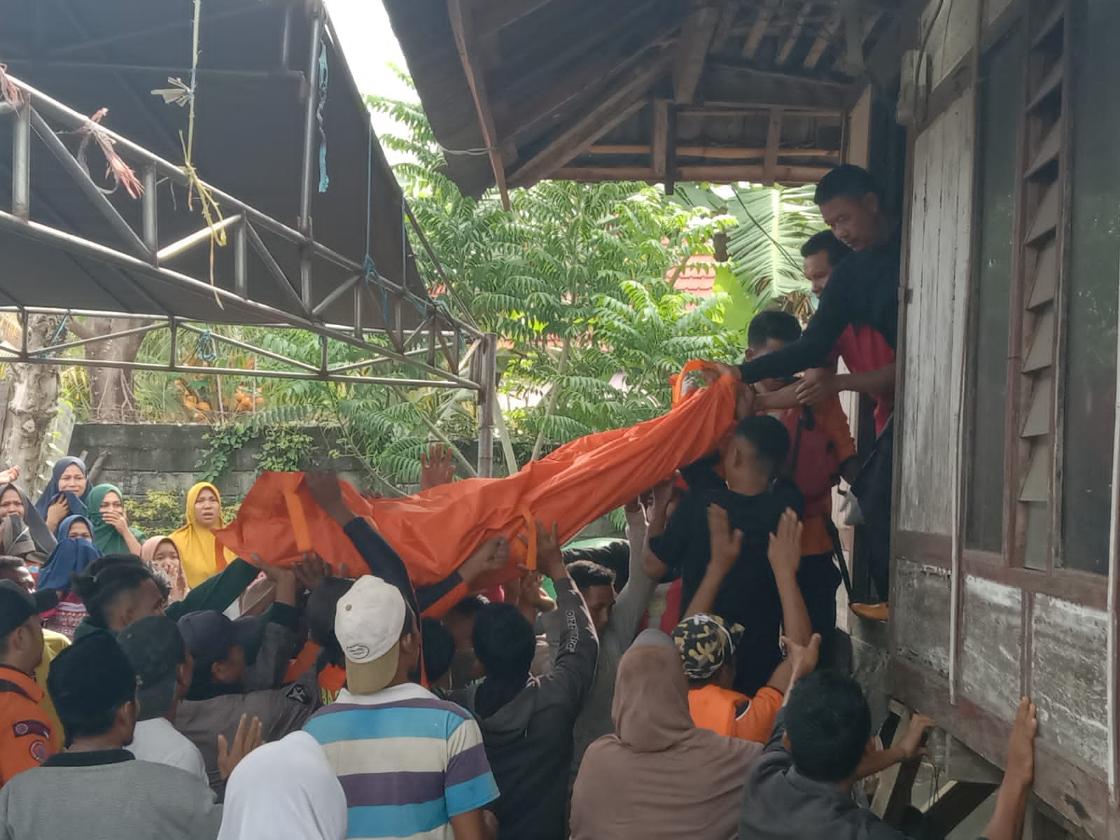 Banjir Bandang Terjang Dompu, 1 Orang Meninggal Dunia - NTBSatu