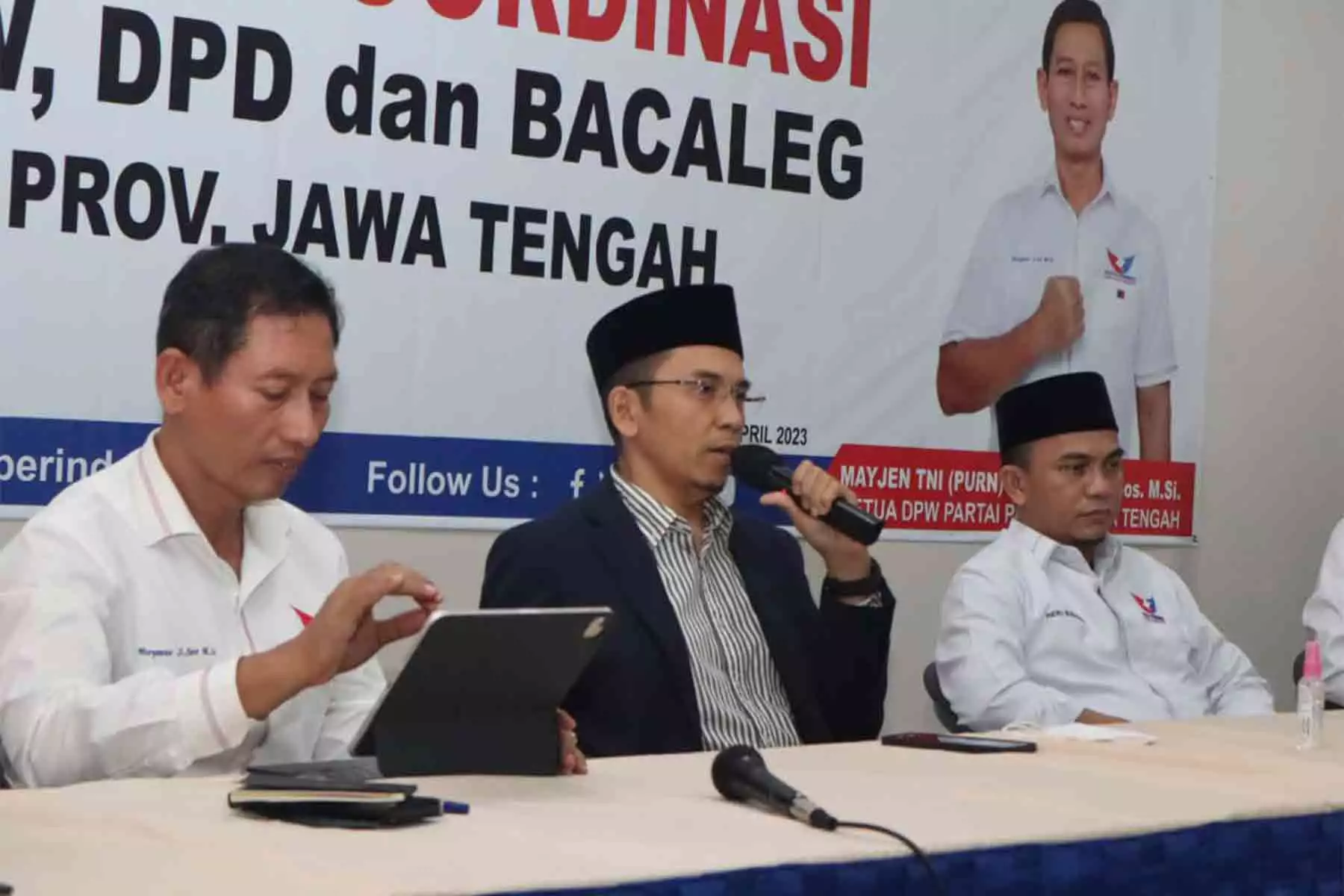 Tgb Zainul Majdi Maknai Berpartai Untuk Ibadah Ntbsatu 8843