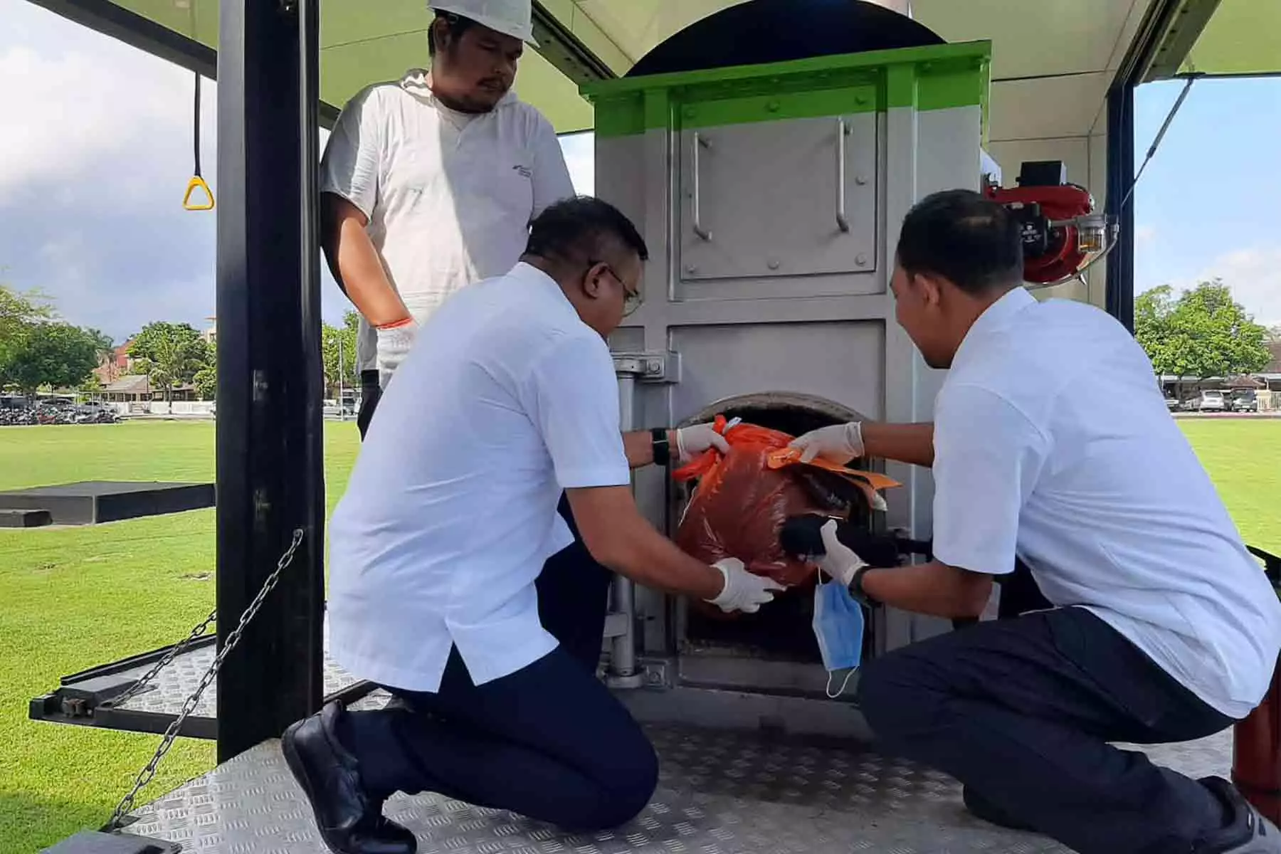 Polda Ntb Musnahkan Sabu Senilai Rp2 2 Miliar Dan Ganja 9 8 Kilogram