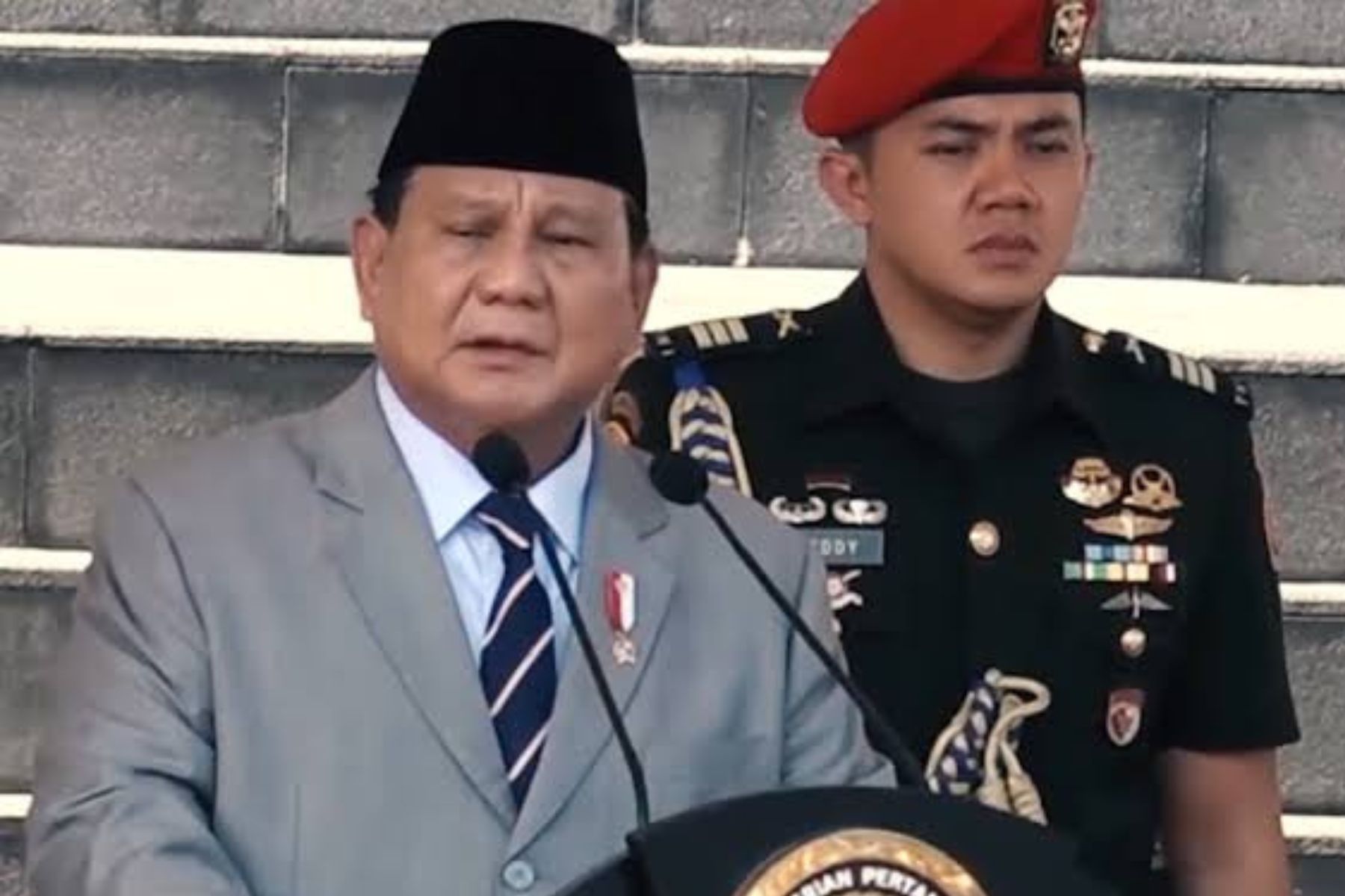 Sosok Mayor Teddy Ajudan Prabowo Yang Jadi Sorotan Setelah Debat Pilpres Ntbsatu