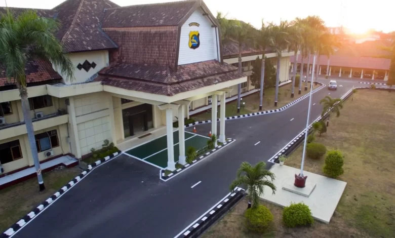Gedung Polda NTB Kapolri Mutasi Sejumlah Pejabat Polda dan Kapolres di NTB