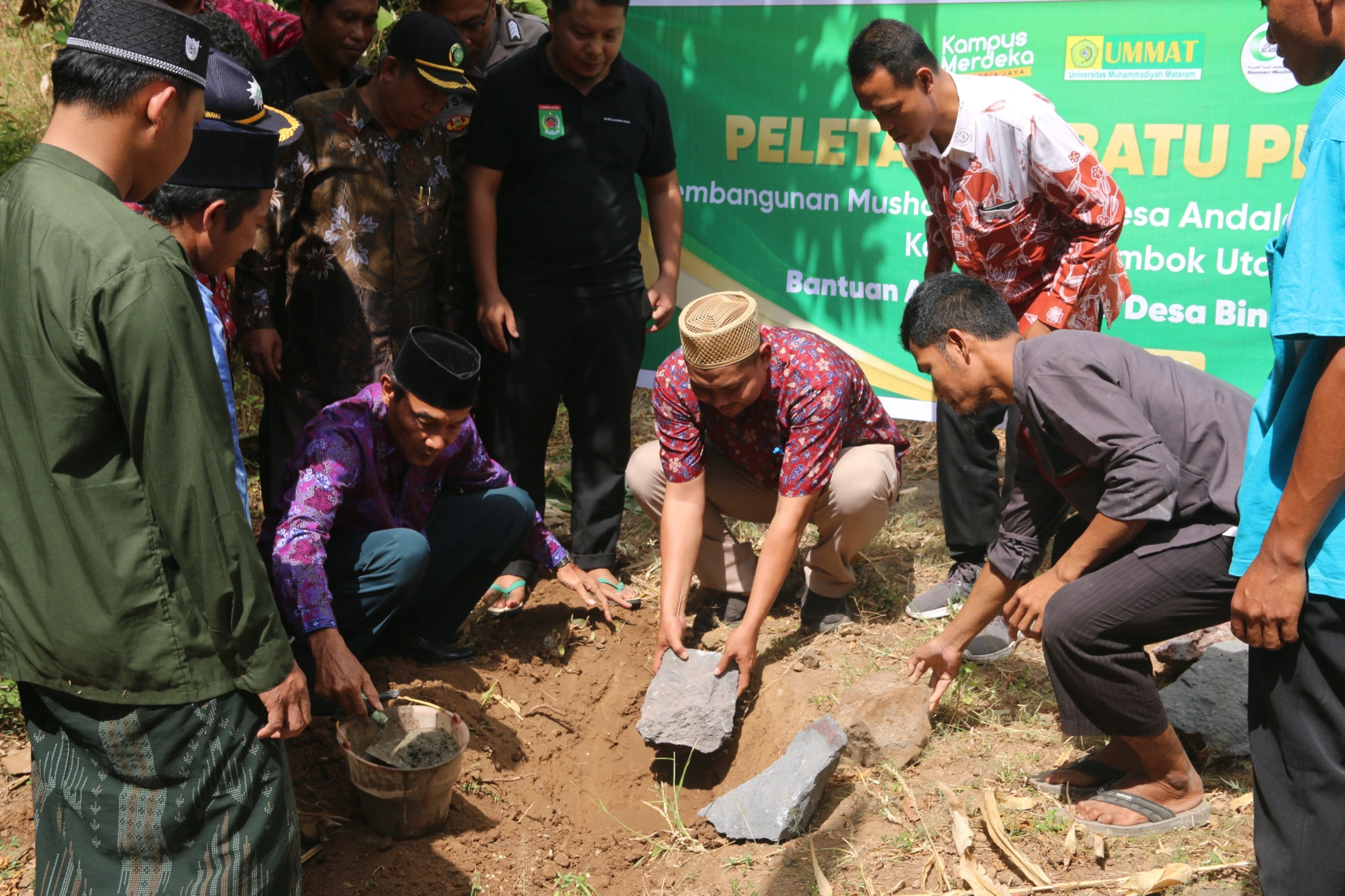 Ummat bangun musala di Dusun Terbis