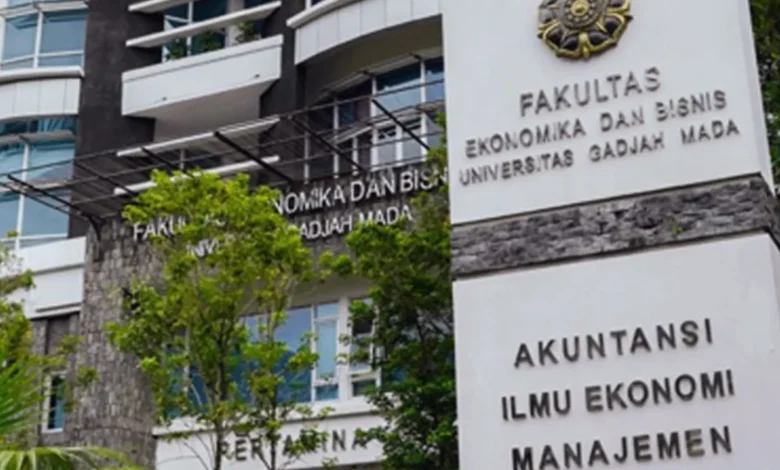 Gedung kampus FEB UGM
