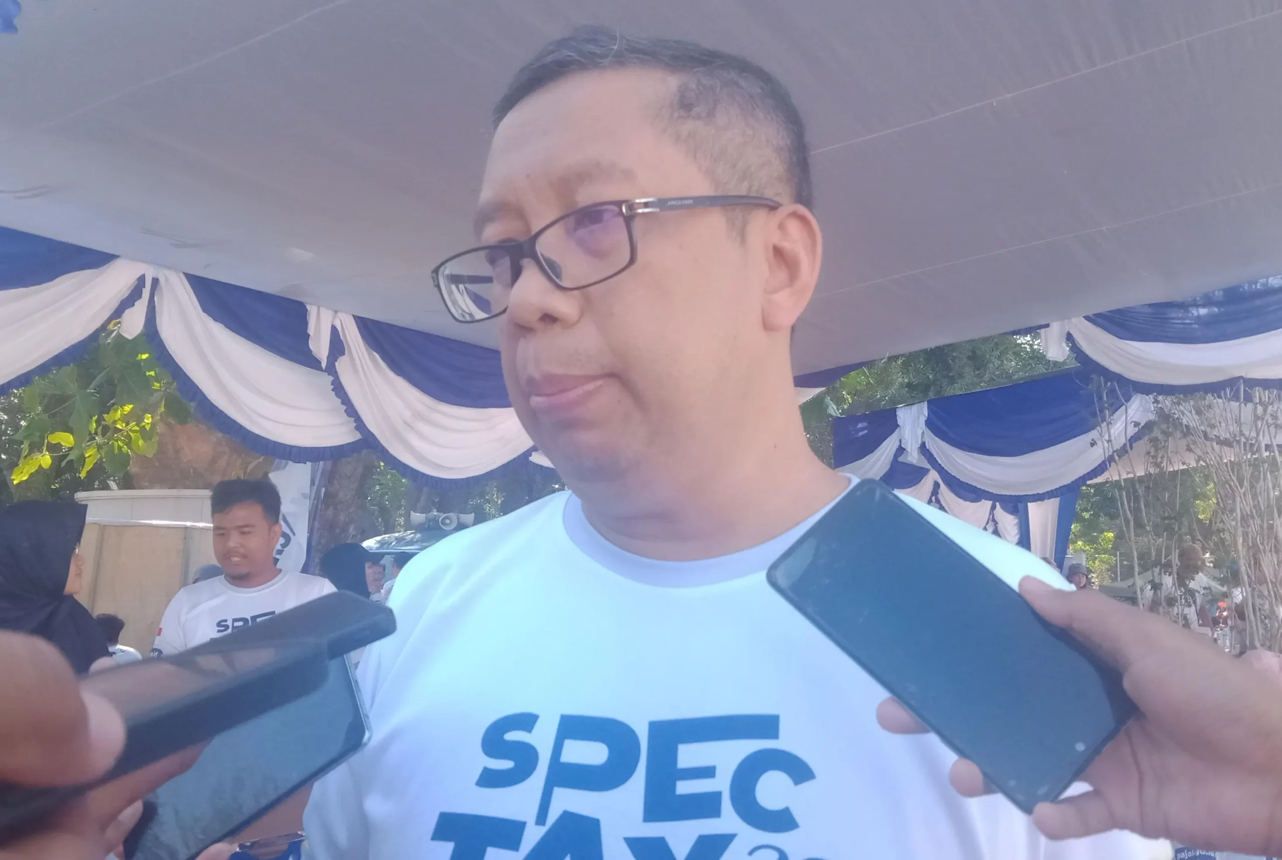 Samingun saat membicarakan pertumbuhan pajak di NTB, (14/7)