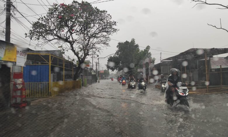Hujan Lebat di Kota Mataram