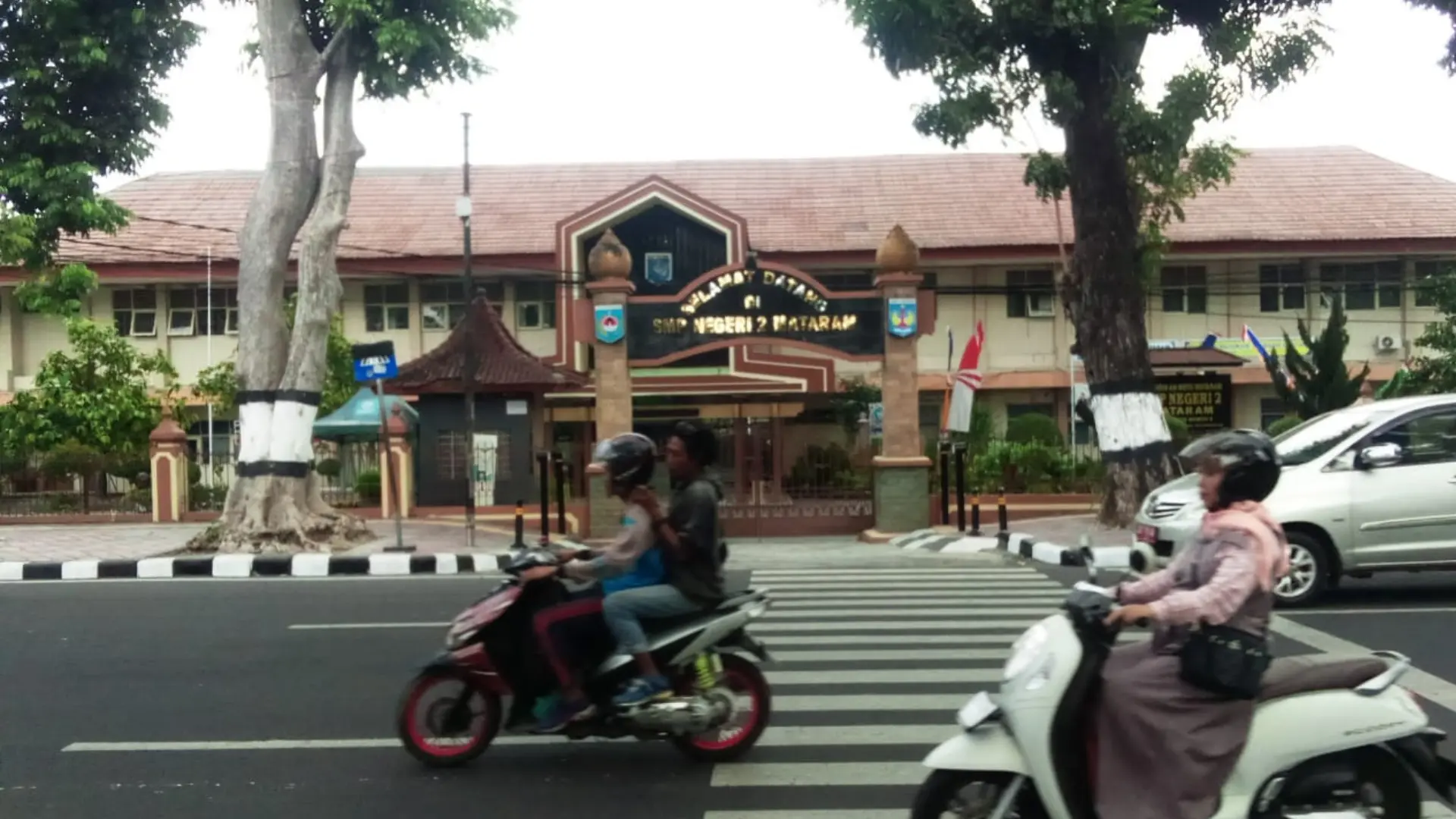 Gedung SMPN 2 Mataram