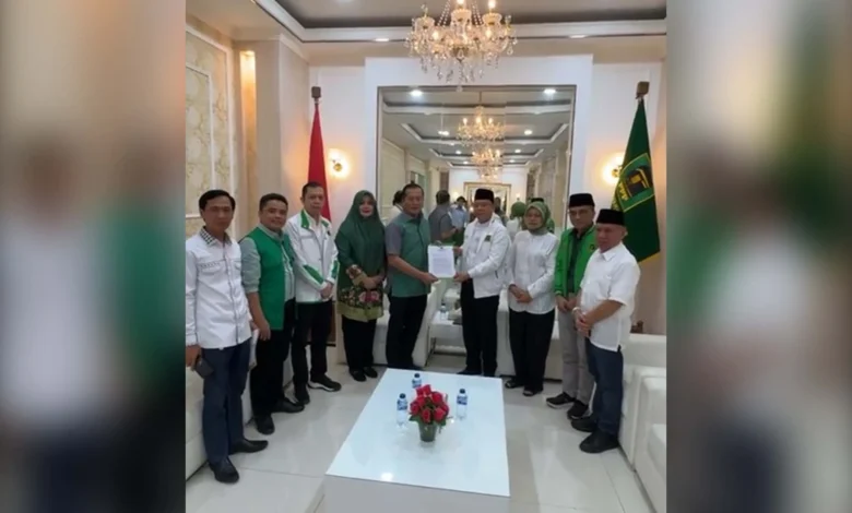 PPP serahkan SK untuk Iqbal-Dinda