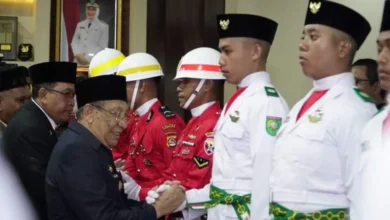 Haji Mo Kukuhkan Paskibraka Sumbawa 2024