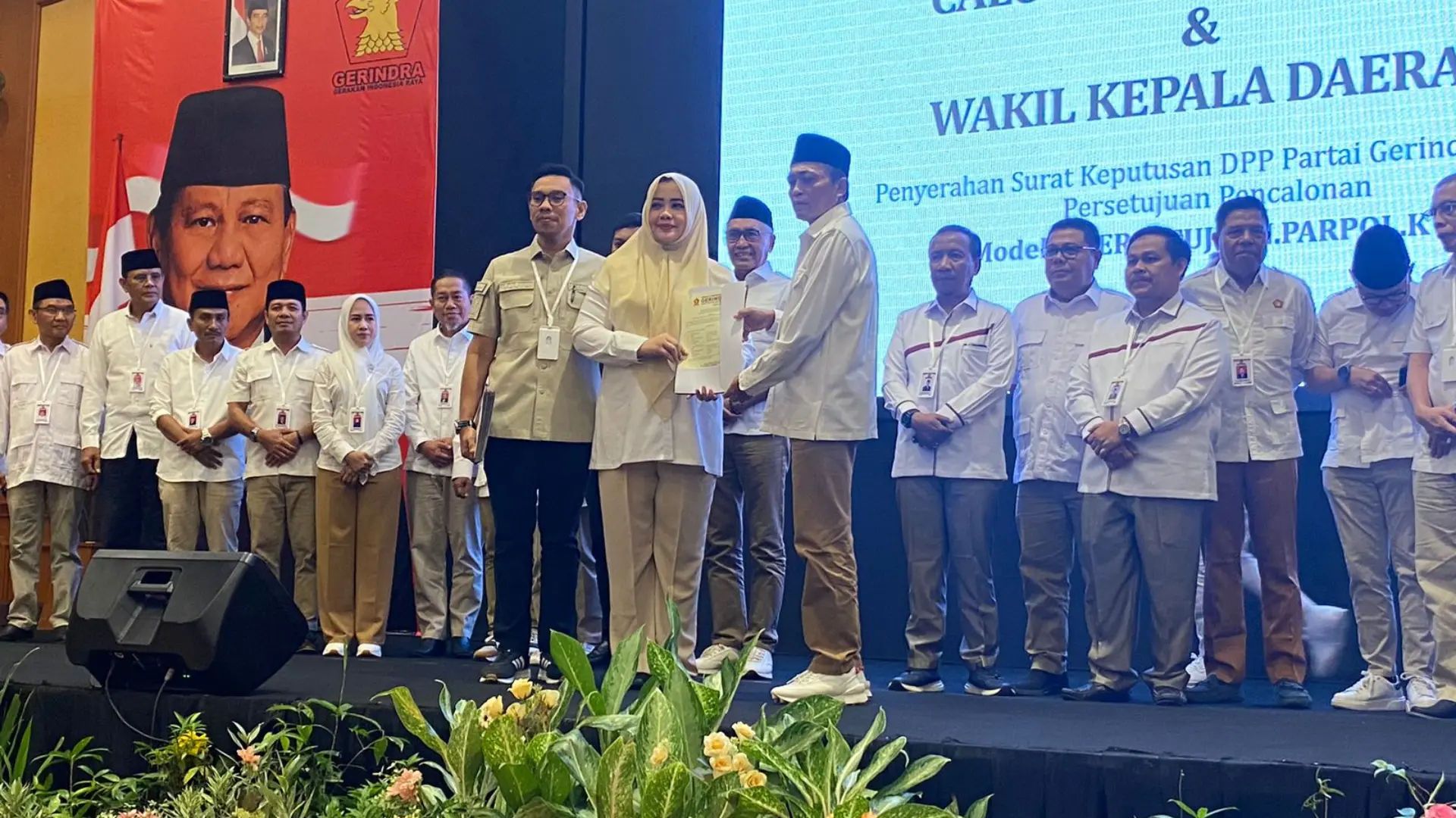 Pasangan Iqbal-Dinda terima SK B1KWK Partai Gerindra