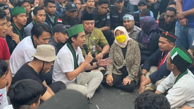 aksi mengawal putusan MK di Mataram