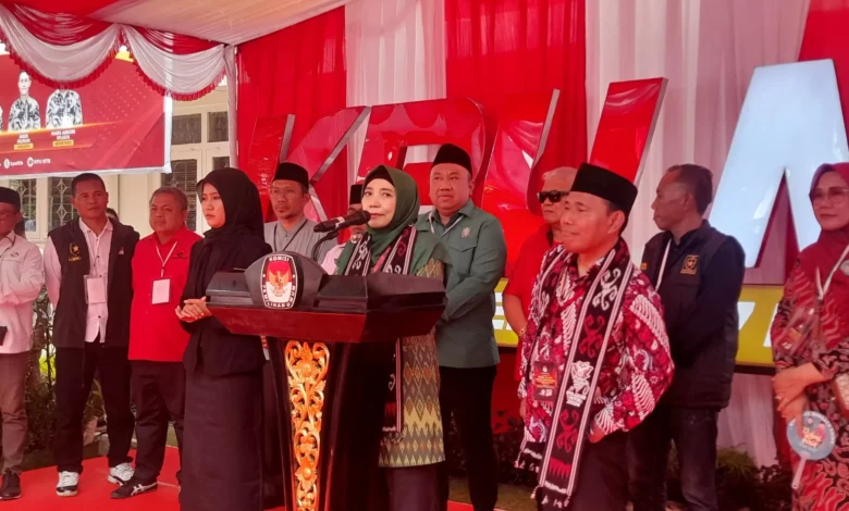 Pasangan Rohmi-Firin