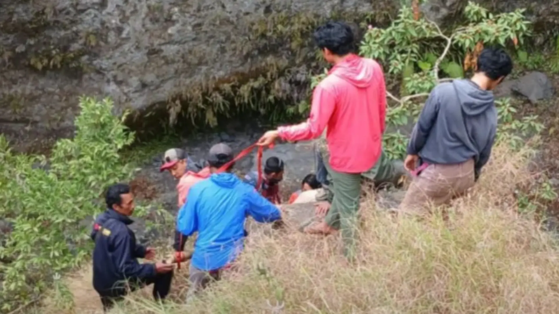 Pendaki asal Malaysia terpeleset di Pos II Jalur Sembalun
