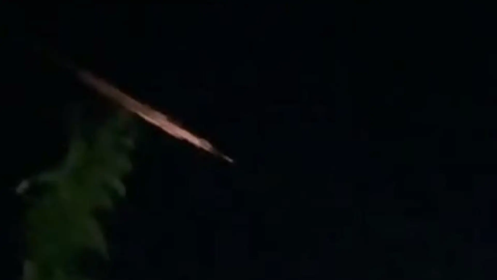 benda misterius melintas di langit Bima