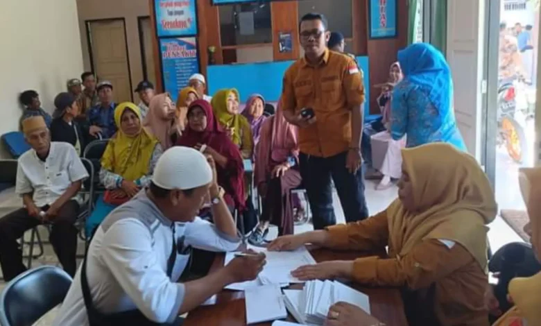 Haji Mo Beri Pengurus Masjid Insentif