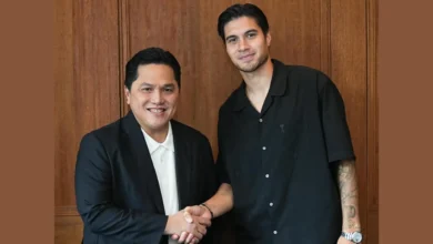 Erick Thohir bersama Kevin Diks