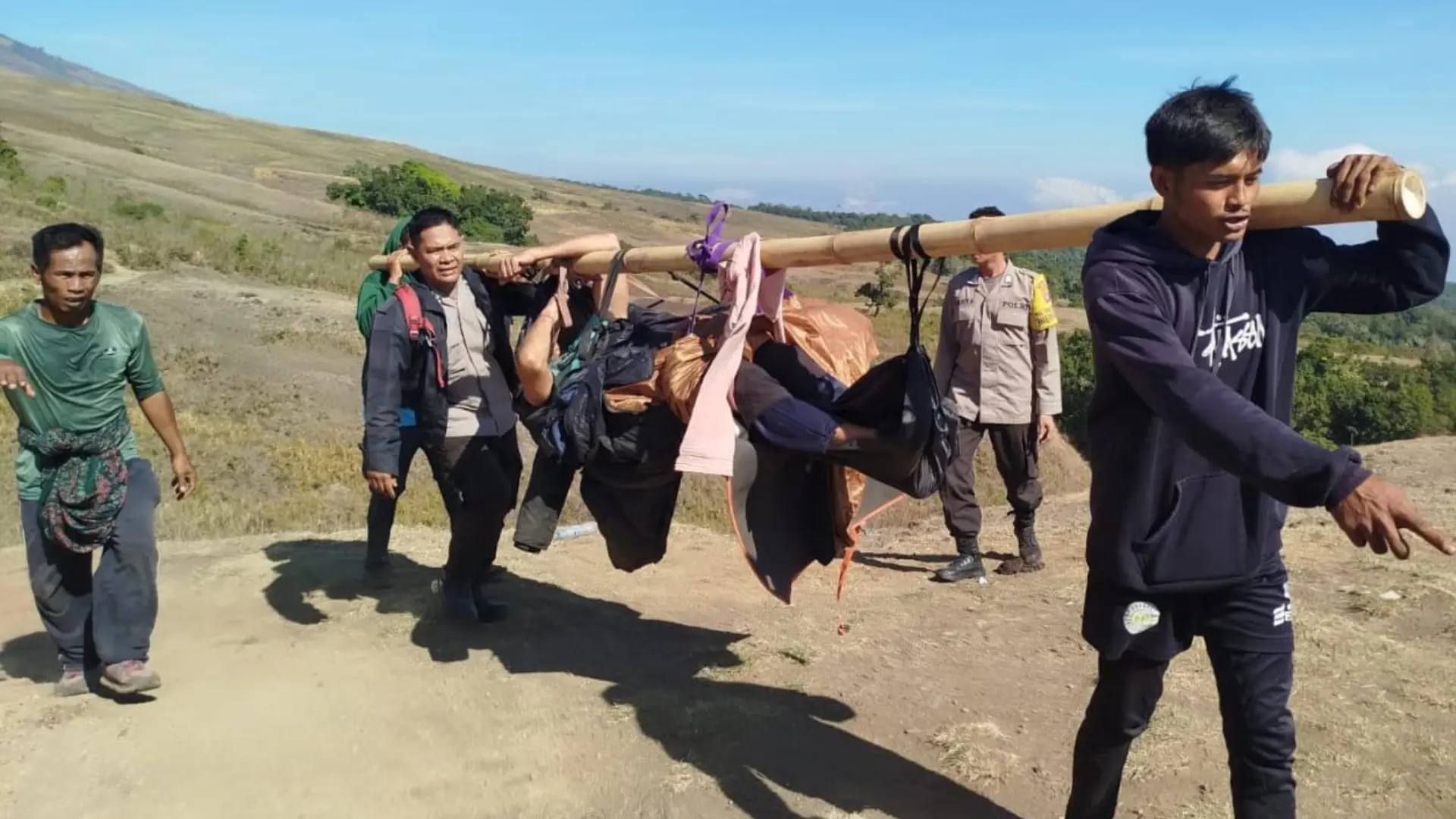 Evakuasi Pendaki asal Rusia di Gunung Rinjani