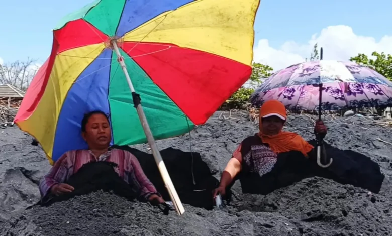 Terapi Pasir Besi Pantai Kerakat Lombok Timur