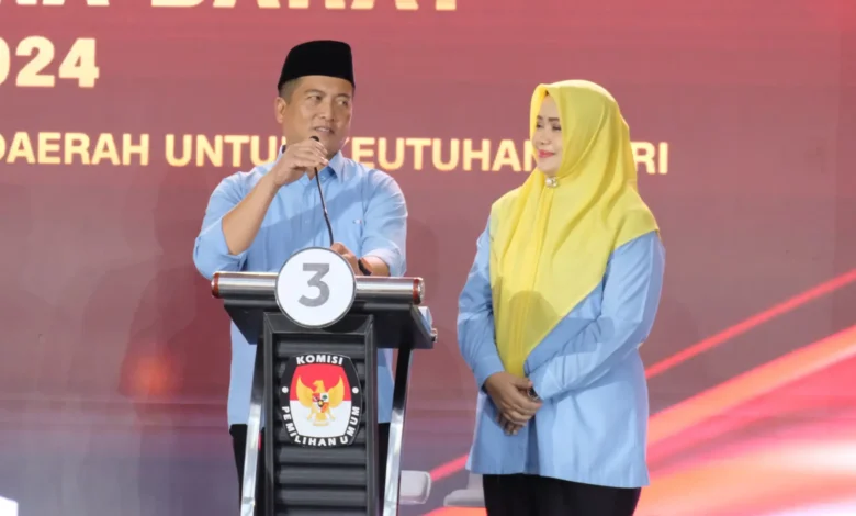 Lalu Muhamad Iqbal dan Indah Dhamayanti Putri