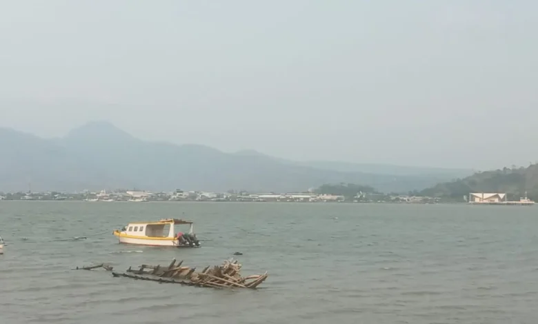 Kondisi kabut di kawasan Taman Ama Hami, Kota Bima