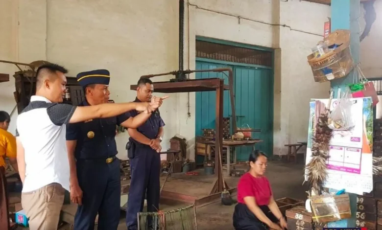 Bea Cukai Mataram Kunjungan ke Pabrik Tembakau Iris