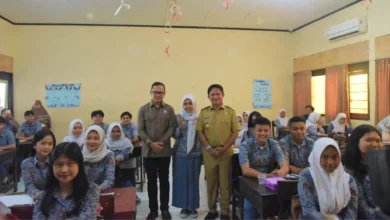 Wamendagri Bima Arya Berkunjung ke SMAN 1 Mataram