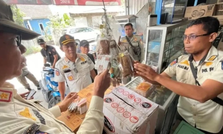Operasi Rokok Ilegal Satpol PP Lombok Timur