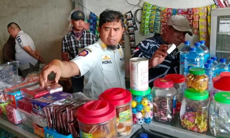 Satpol PP NTB Berantas Rokok Ilegal