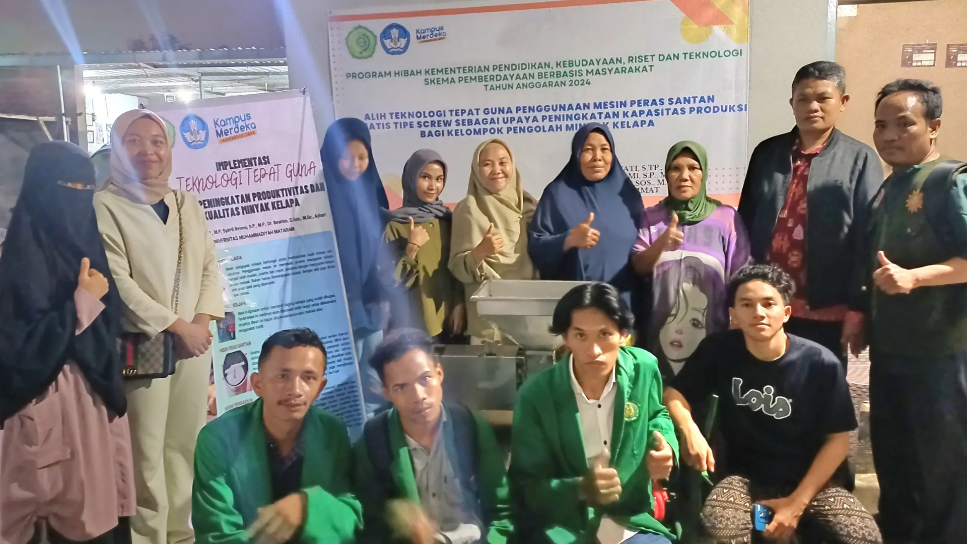 Tim dosen dan mahasiswa Ummat