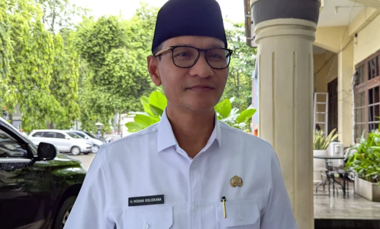 Wali Kota Mataram Mohan Roliskana