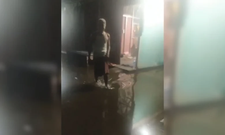 Kelurahan Bintaro Diterjang Banjir Rob