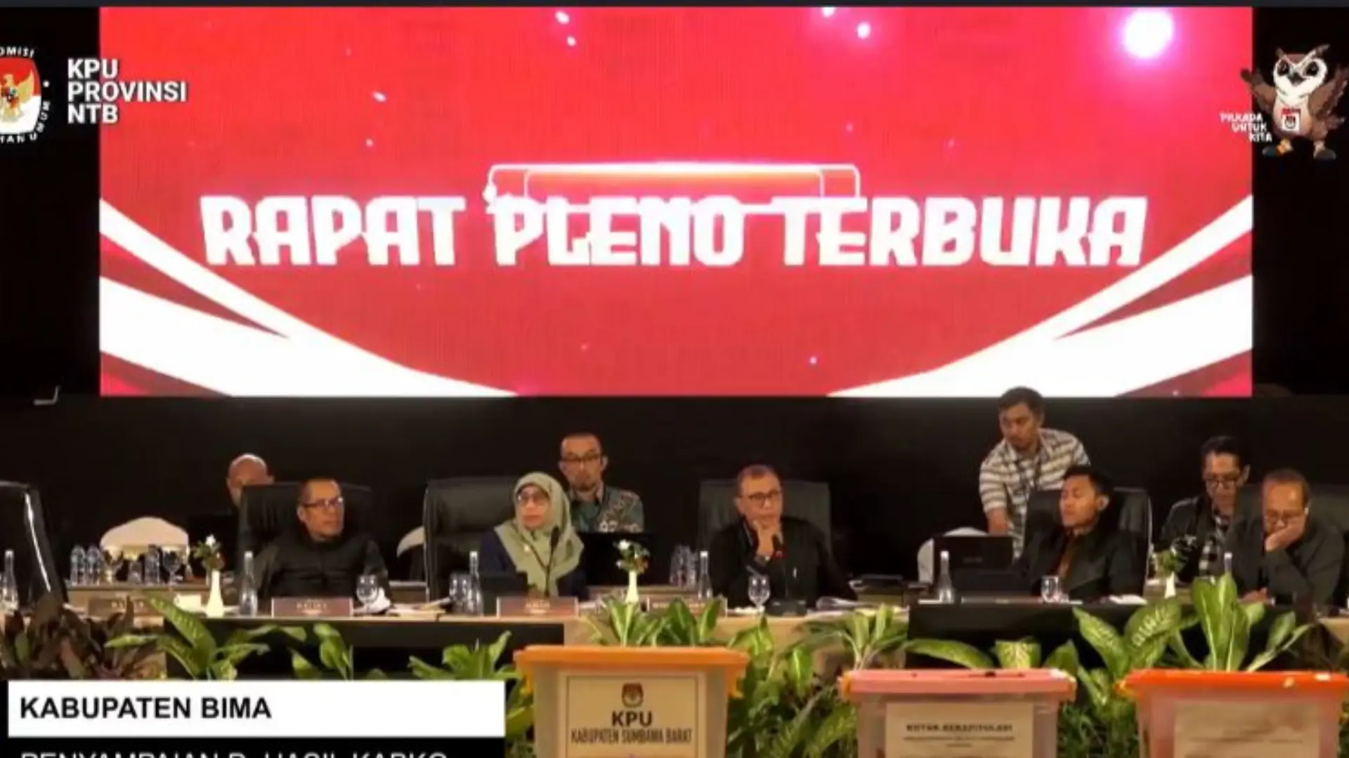 Rapat pleno terbuka rekapitulasi hasil Pemilihan Gubernur NTB 2024
