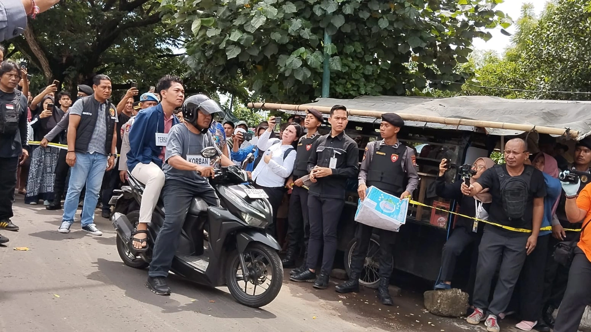 Rekonstruksi Adegan Dugaan Pelecehan Seksual IWAS atau Agus