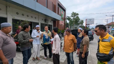 Aksi Demo Warga Perumahan Lingkar Asri