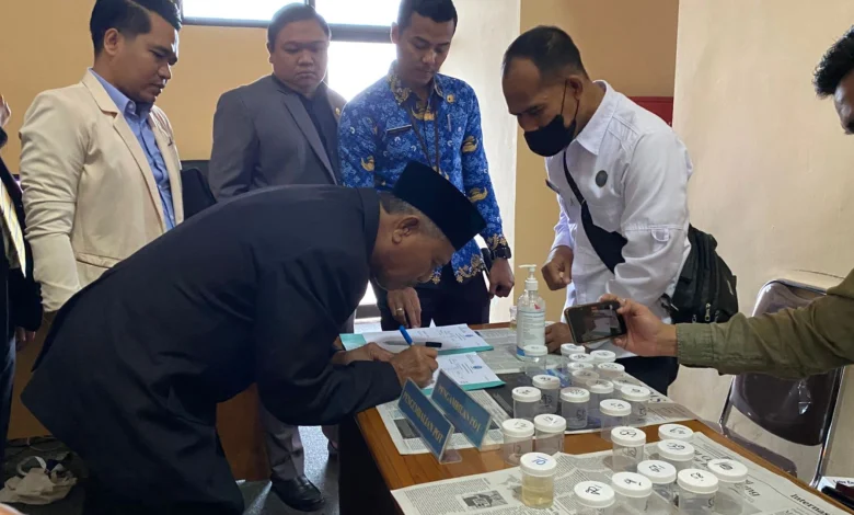 Anggota DPRD Lakukan Tes Urine