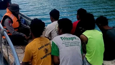 Delapan Terduga Pelaku Ilegal Fishing di Perairan Bima