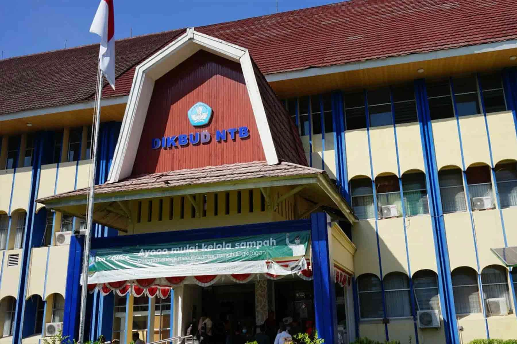 Gedung Dinas Dikbud NTB Dugaan Korupsi DAK Dinas Dikbud NTB Didugat PT Karya Pendidikan Bangsa Proyek Smart Class
