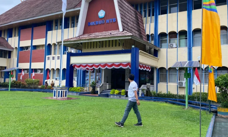 Kantor Dinas Dikbud NTB Aidy Furqan