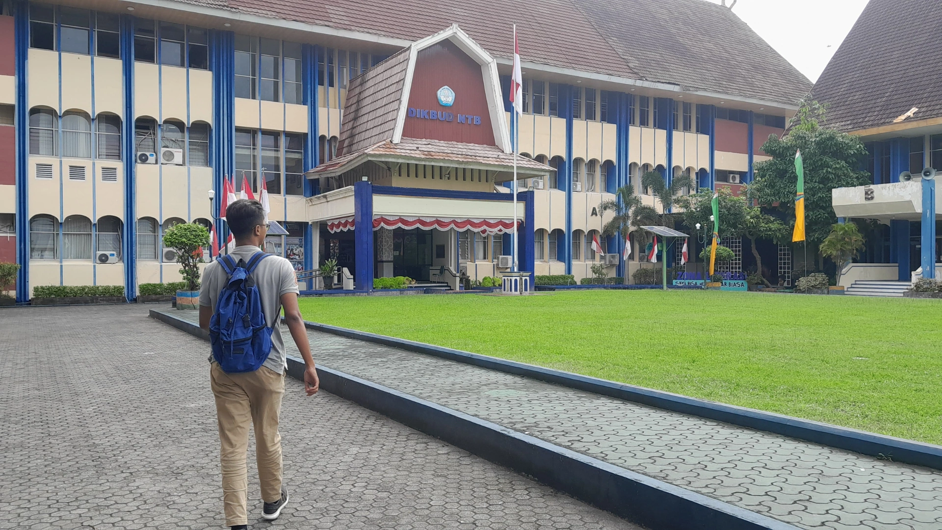 Kantor Dinas Dikbud NTB Jalan Pendidikan Proyek Smart Class Kepala Dinas Dikbud NTB