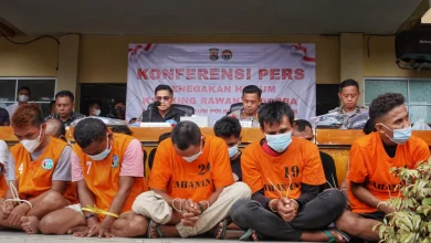 Konferensi Pers Hasil Penggerebekan Kampung Narkoba Lombok Tengah