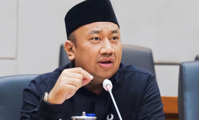 Lalu Hadrian Irfani Wakil Ketua Komisi X DPR RI Proyek Smart Class Dinas Dikbud NTB