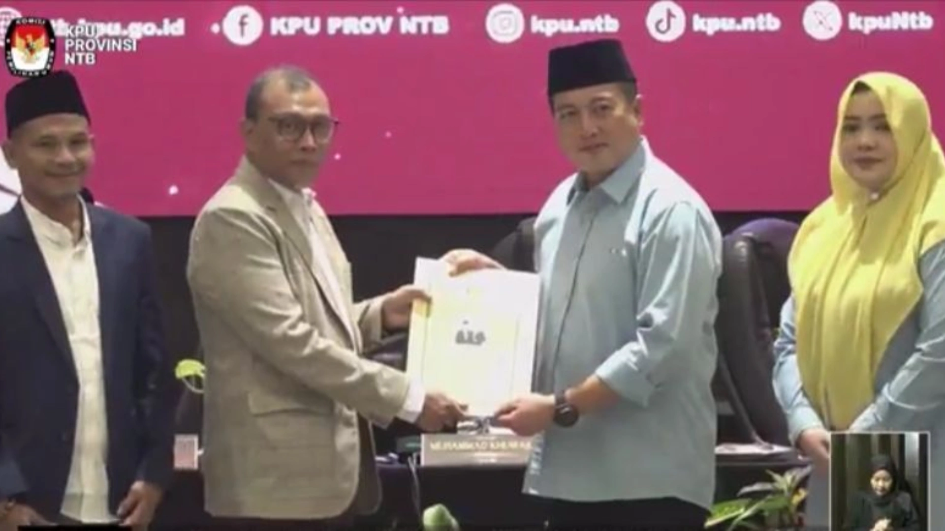 Penetapan Iqbal - Dinda sebagai Gubernur dan Wakil Gubernur NTB 2025-2030