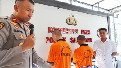 Pria Diduga Curi Gerbang Kuburan