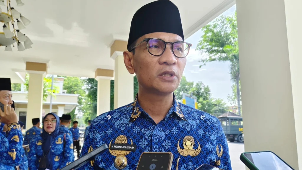 Pantai Ampenan Tergerus Abrasi Wali Kota Mataram Mohan Roliskana Kampung Rawan Narkoba Karang Bagu Cakranegara