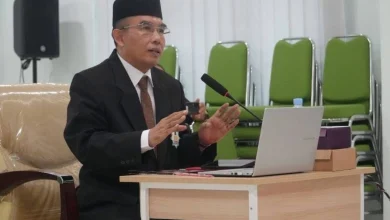 Wakil Wali Kota Mataram saat menjalani ujian tertutup naskah tesisnya di UIN Mataram