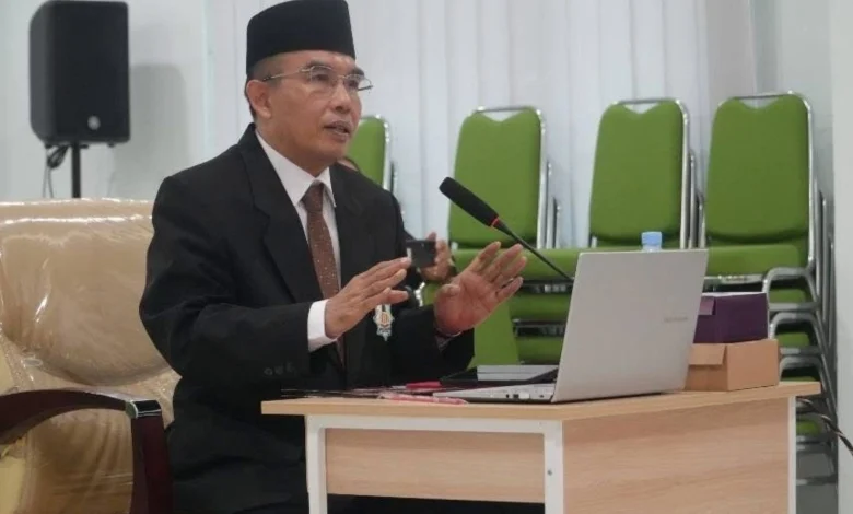 Wakil Wali Kota Mataram saat menjalani ujian tertutup naskah tesisnya di UIN Mataram