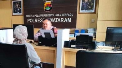 Jurnalis Inside Lombok, Yudina, melaporkan kekerasan yang dialaminya dari oknum developer saat meliput kondisi banjir di perumahan di Lombok Barat.