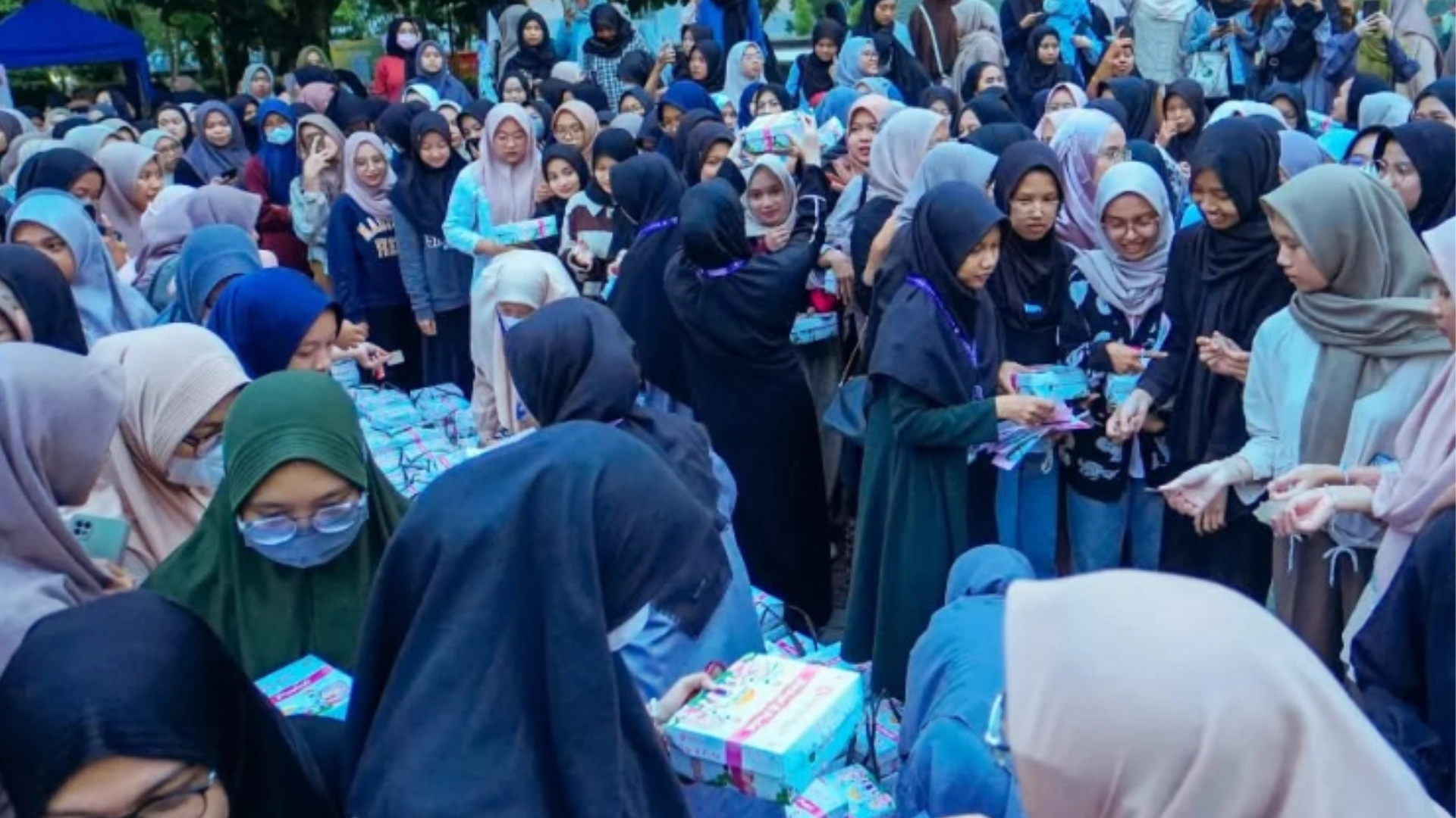 UII Bagikan Makanan Gratis untuk Buka Puasa saat Ramadan