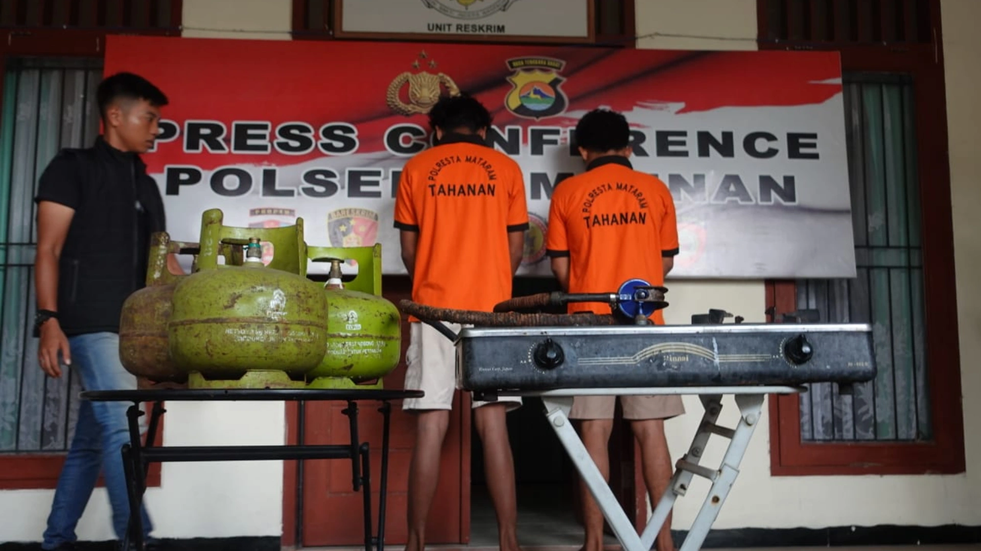Dua Remaja Spesialis Pencuri Tabung Gas 3 Kilogram