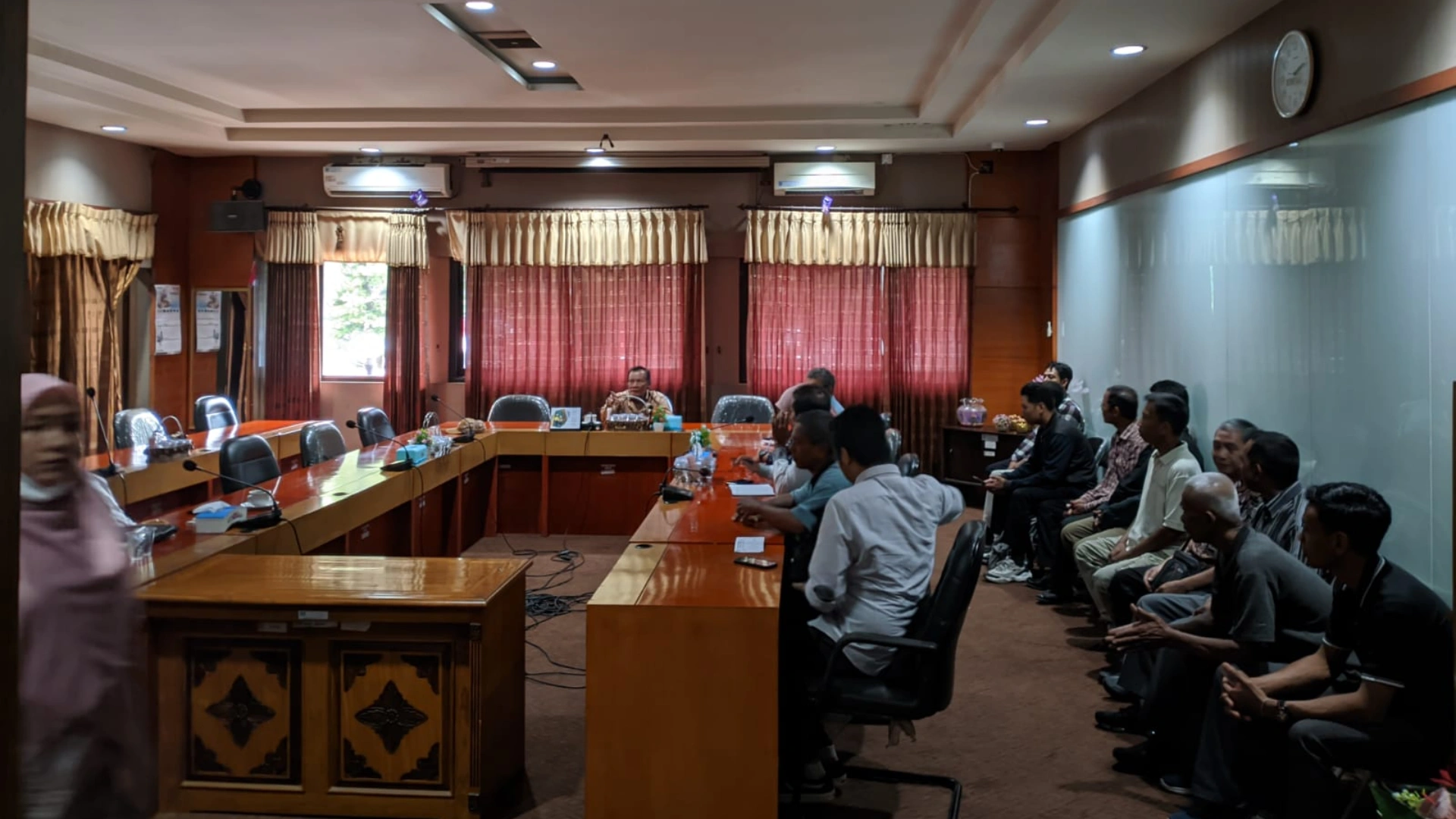 Eks Karyawan Hotel Grand Legi ke Ngadu DPRD NTB